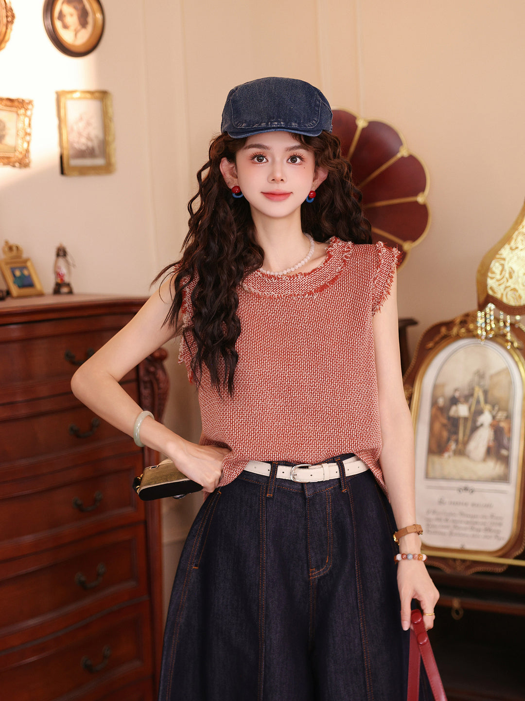 【Amber Glow】Chanel-Style Sleeveless Knit Round-Neck Vest, Women&