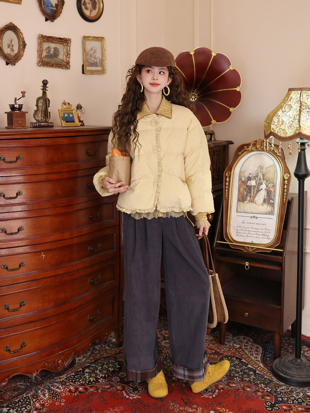 【Moonlight on Roof Tiles】Lace-Trimmed Down Jacket, Women&