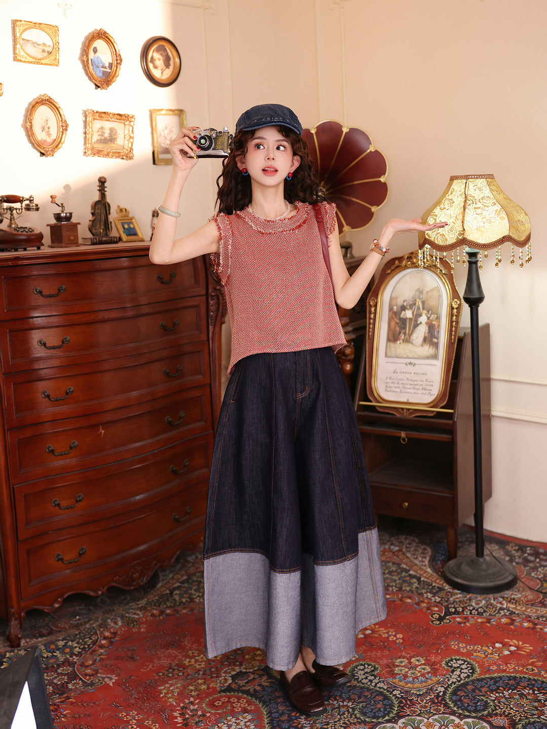 【Amber Glow】Chanel-Style Sleeveless Knit Round-Neck Vest, Women&